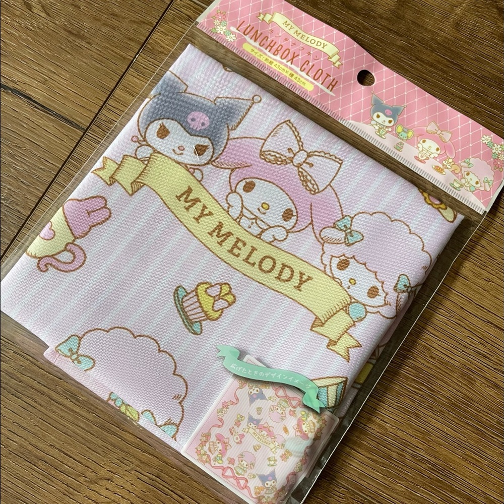 MY MELODY & KUROMI-NWT Mini Lunch Table Clothe